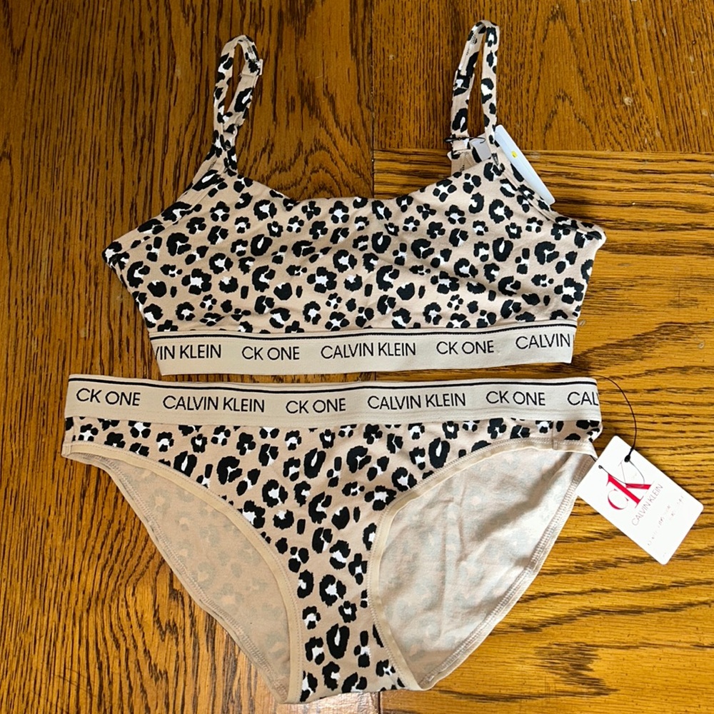 Calvin Klein CK One Women’s Bralette and Bikini Leopard Print Panty Set Medium